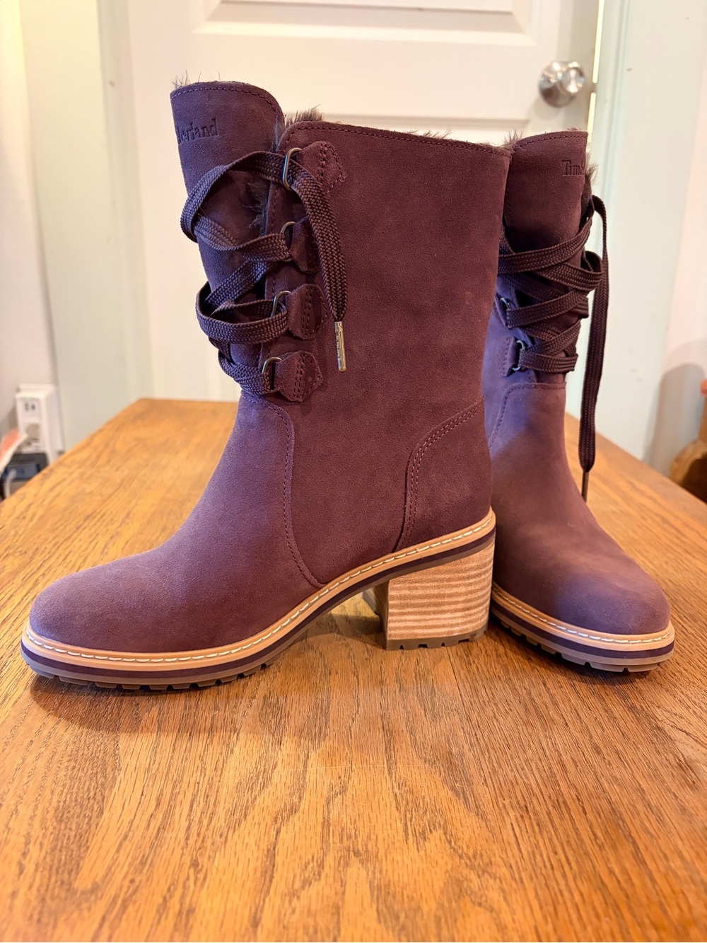 Timberland Women's Purple Suede Lace-Up Mid-Heel Boots sz 6.5